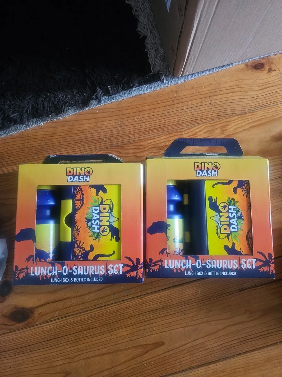 For Sale: Dino Dash Lunch Set