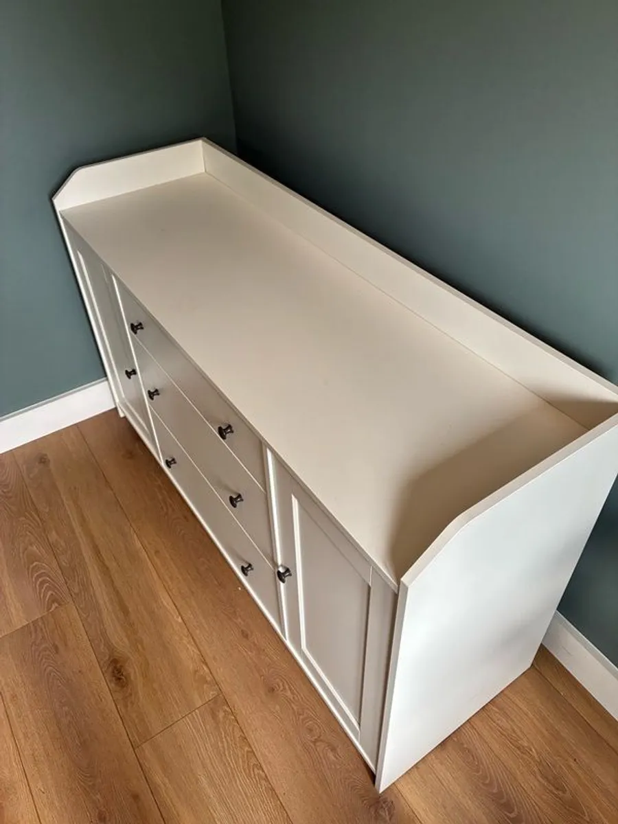 White sideboard cabinet - Image 3