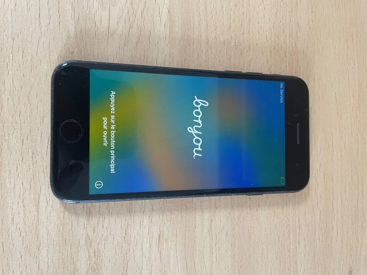 iPhone 8 64gb - Image 1