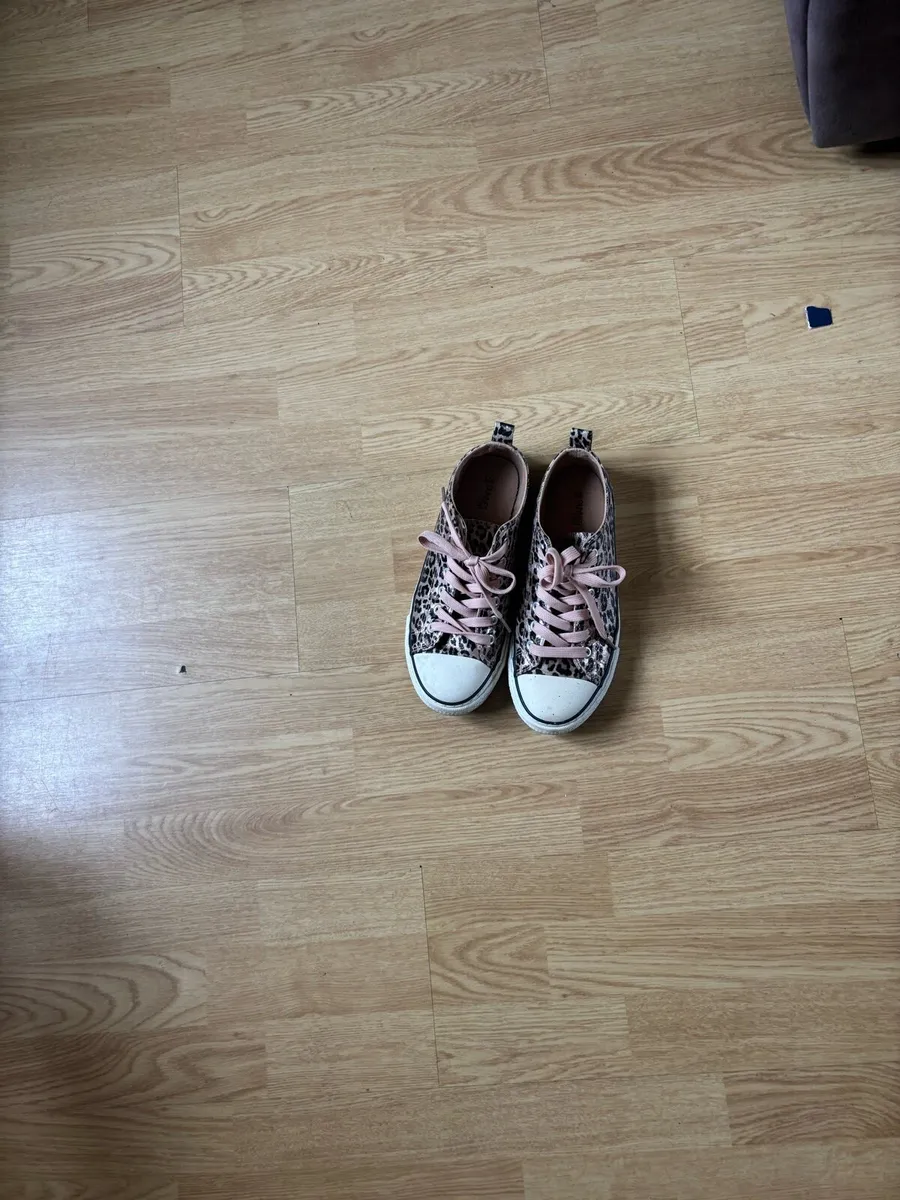 Leopard print converse style shoes - Image 2