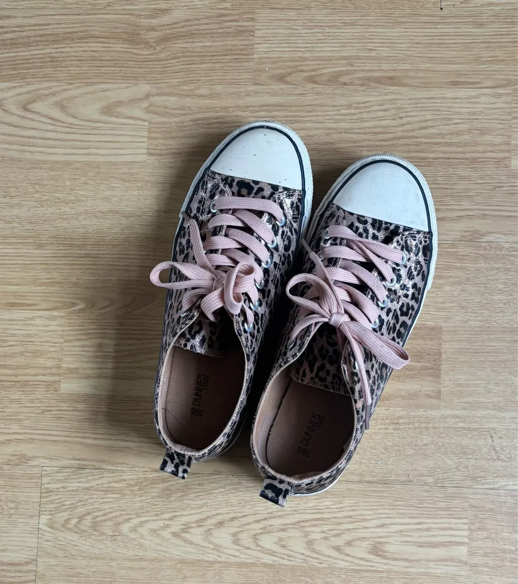 Leopard print converse style shoes - Image 1