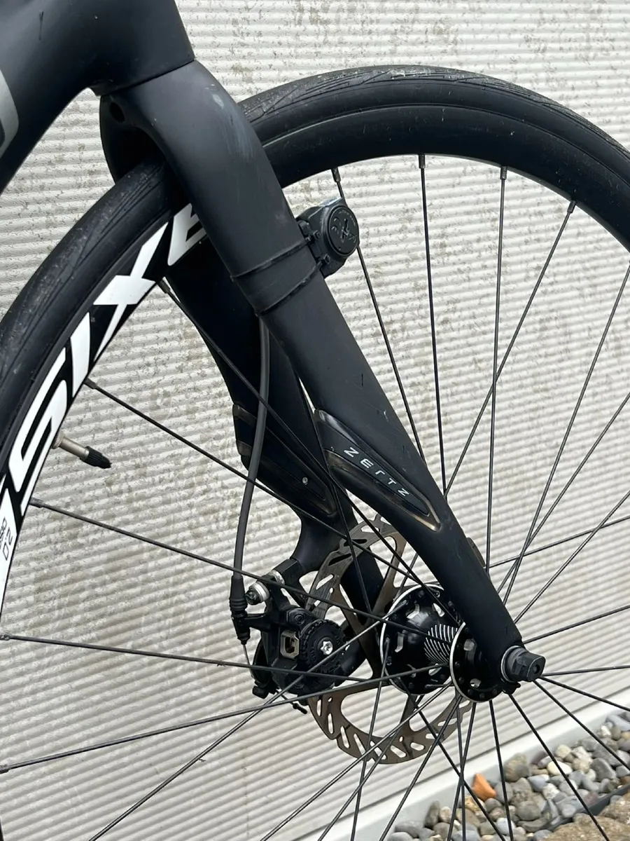Road bike - Specialized Roubaix 54cm carbon - Image 3