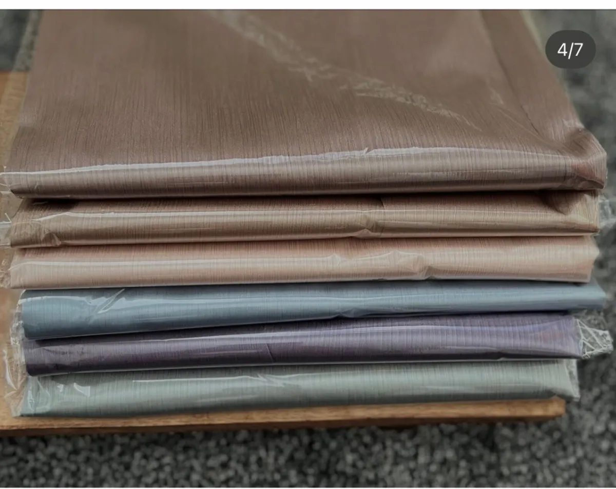 Scarfs - Image 1