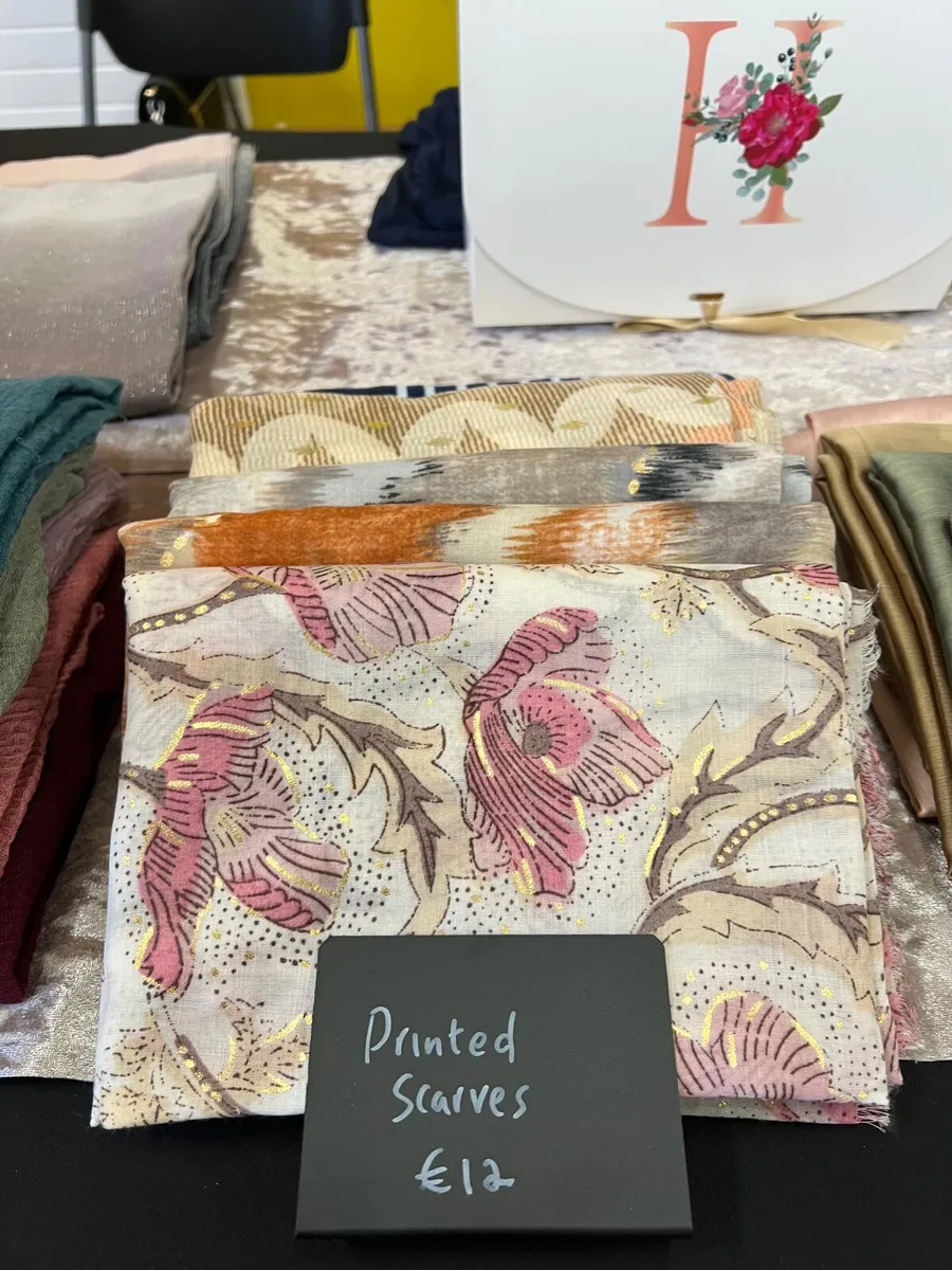 Scarfs - Image 3
