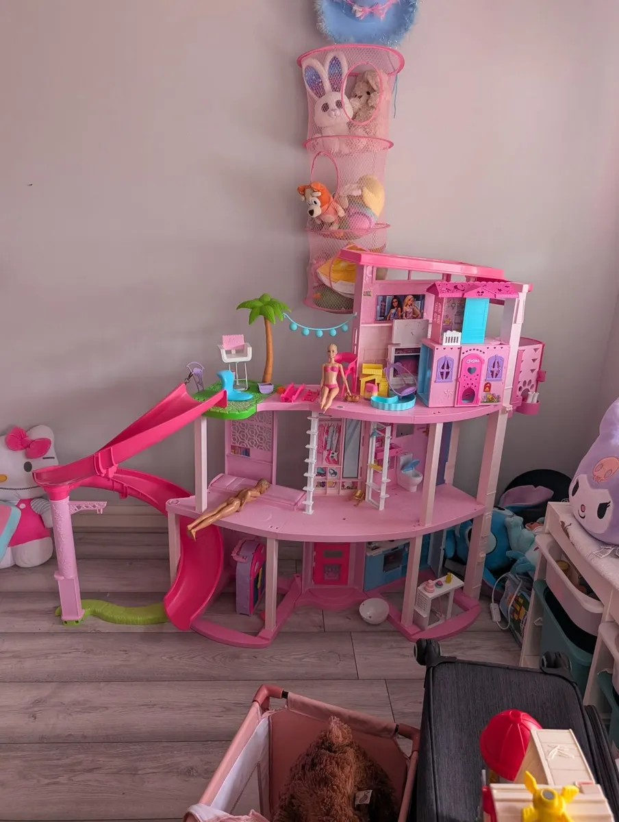 Barbie dream house