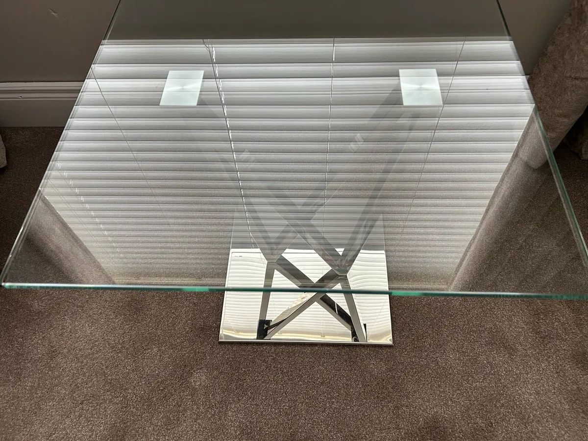 Glass Coffee table - Image 2