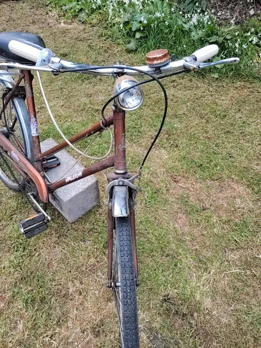 Vintage Raleigh Caprice Bike Bicycle Film Prop - Image 4