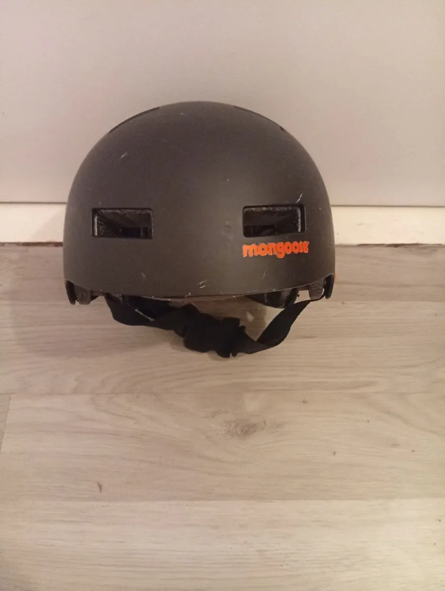 Quality Universal MANGOOSE helmet M-Size - Image 4