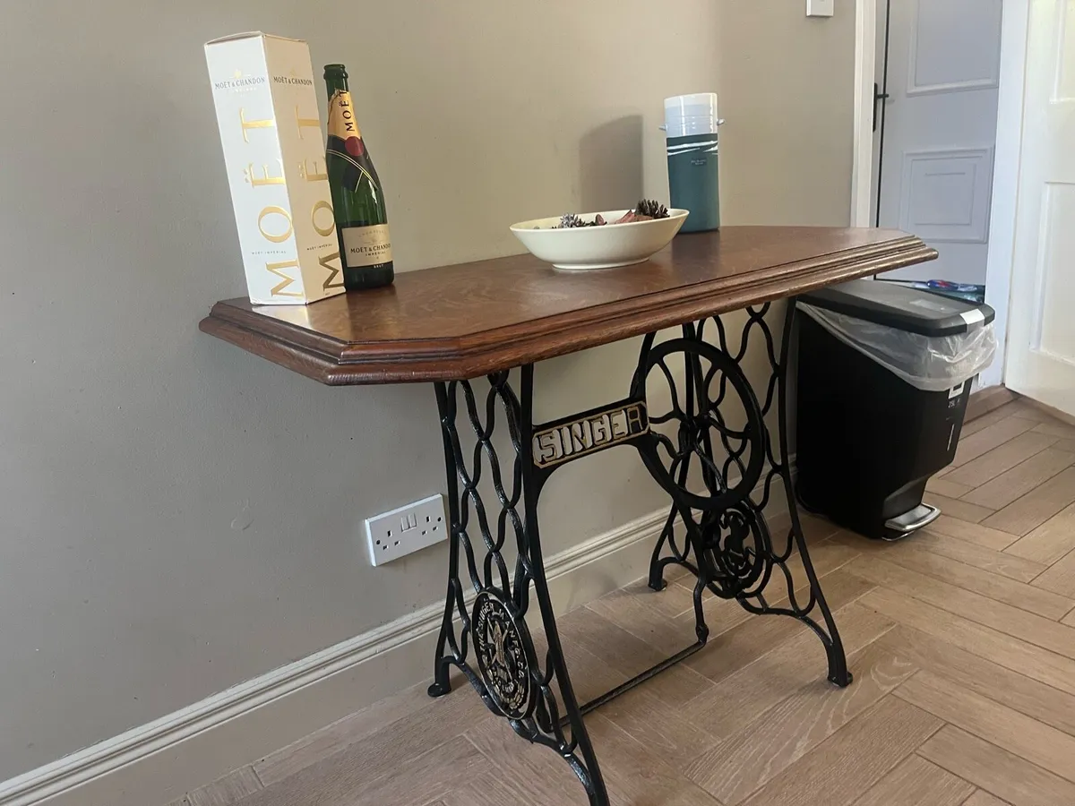 Singer sewing table - Image 3