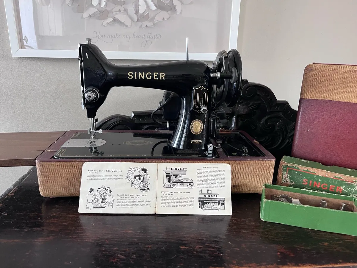 Singer 99k sewing machine - Image 3