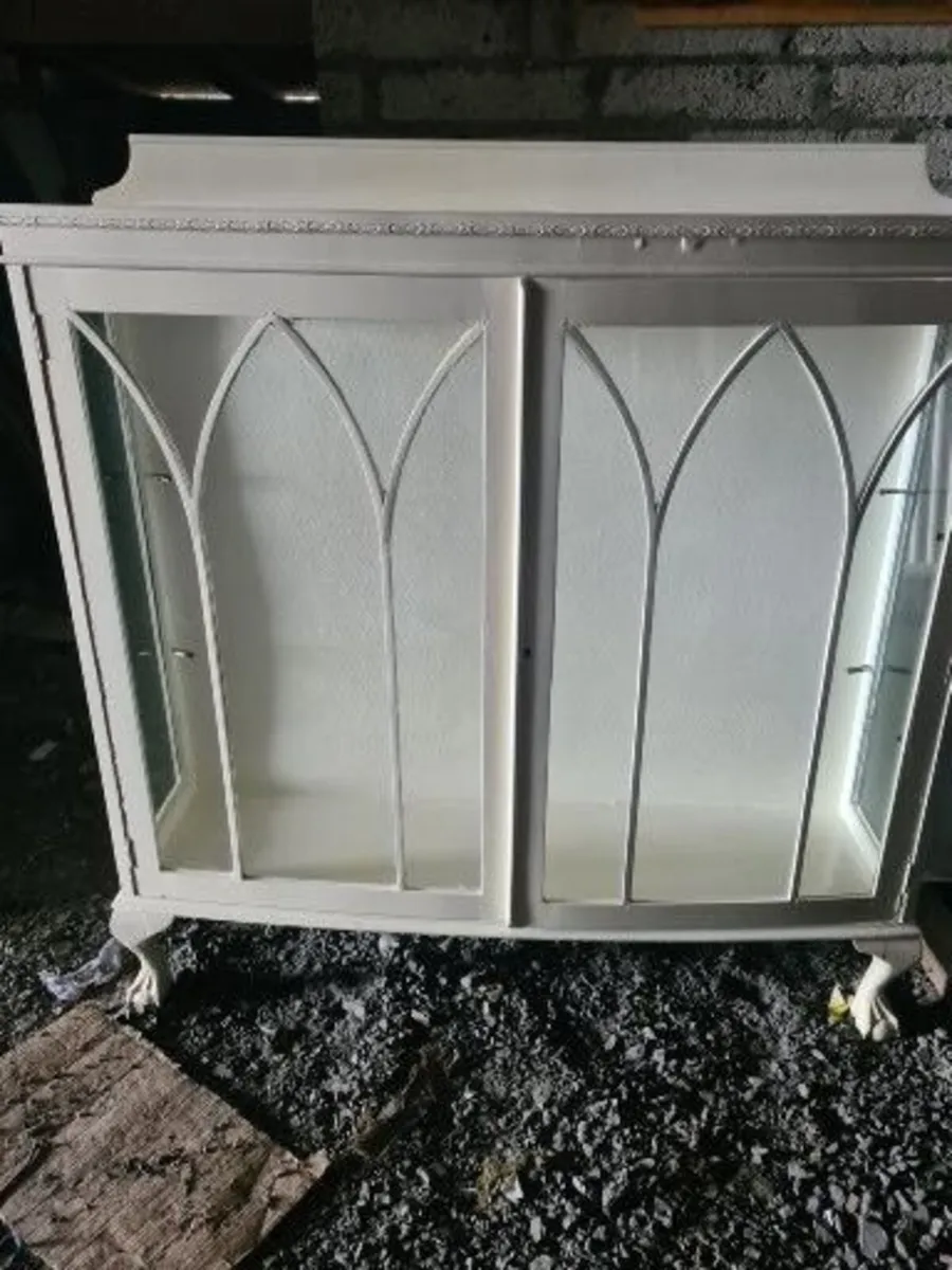 Display unit for fine items like porcelain - Image 2