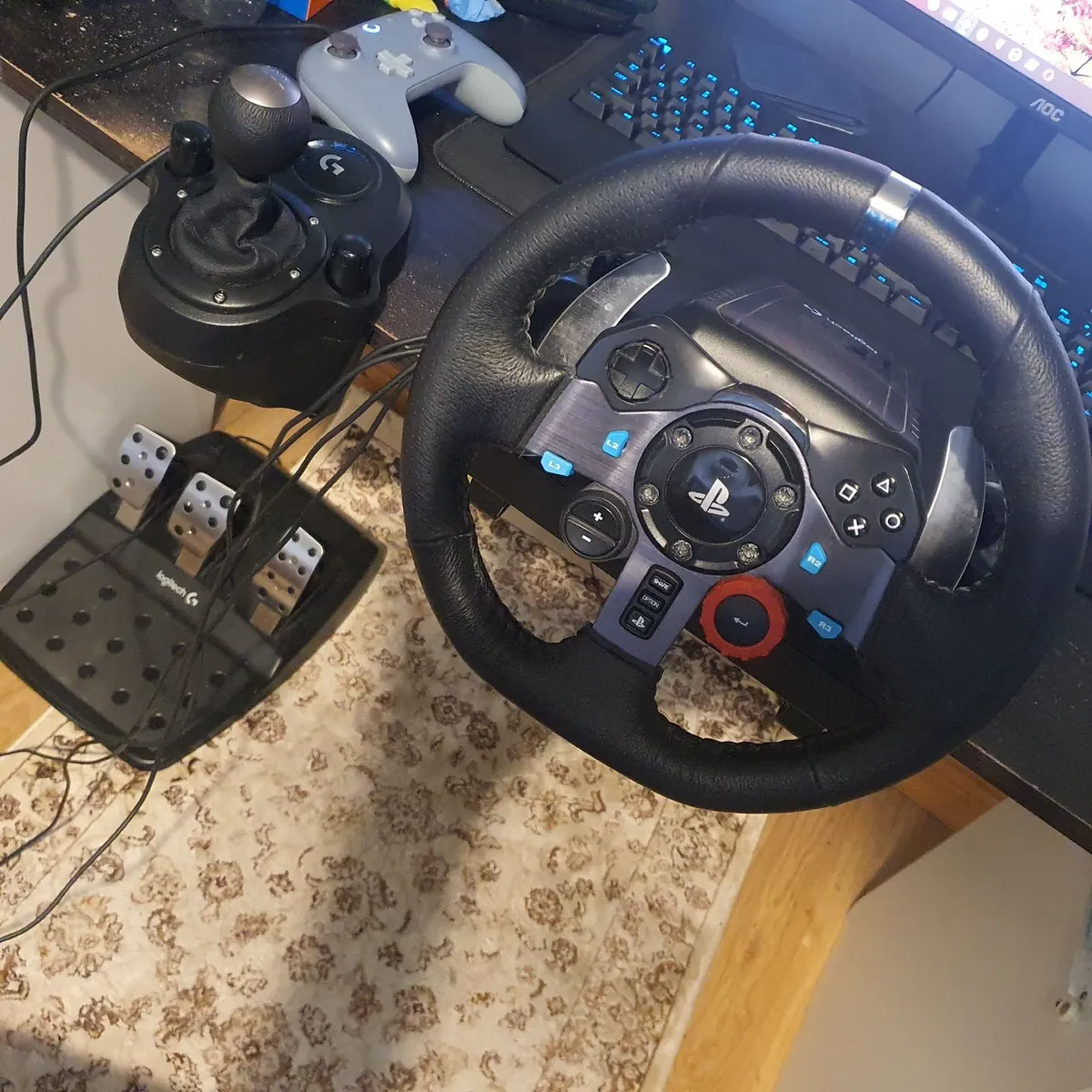 Two Logitech steering wheels G29 and G920 - Image 1