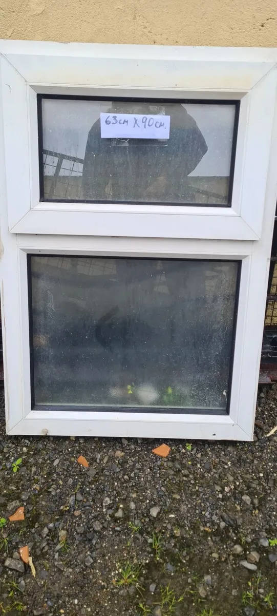 Selection of PVC windows in perfect condition - Image 4