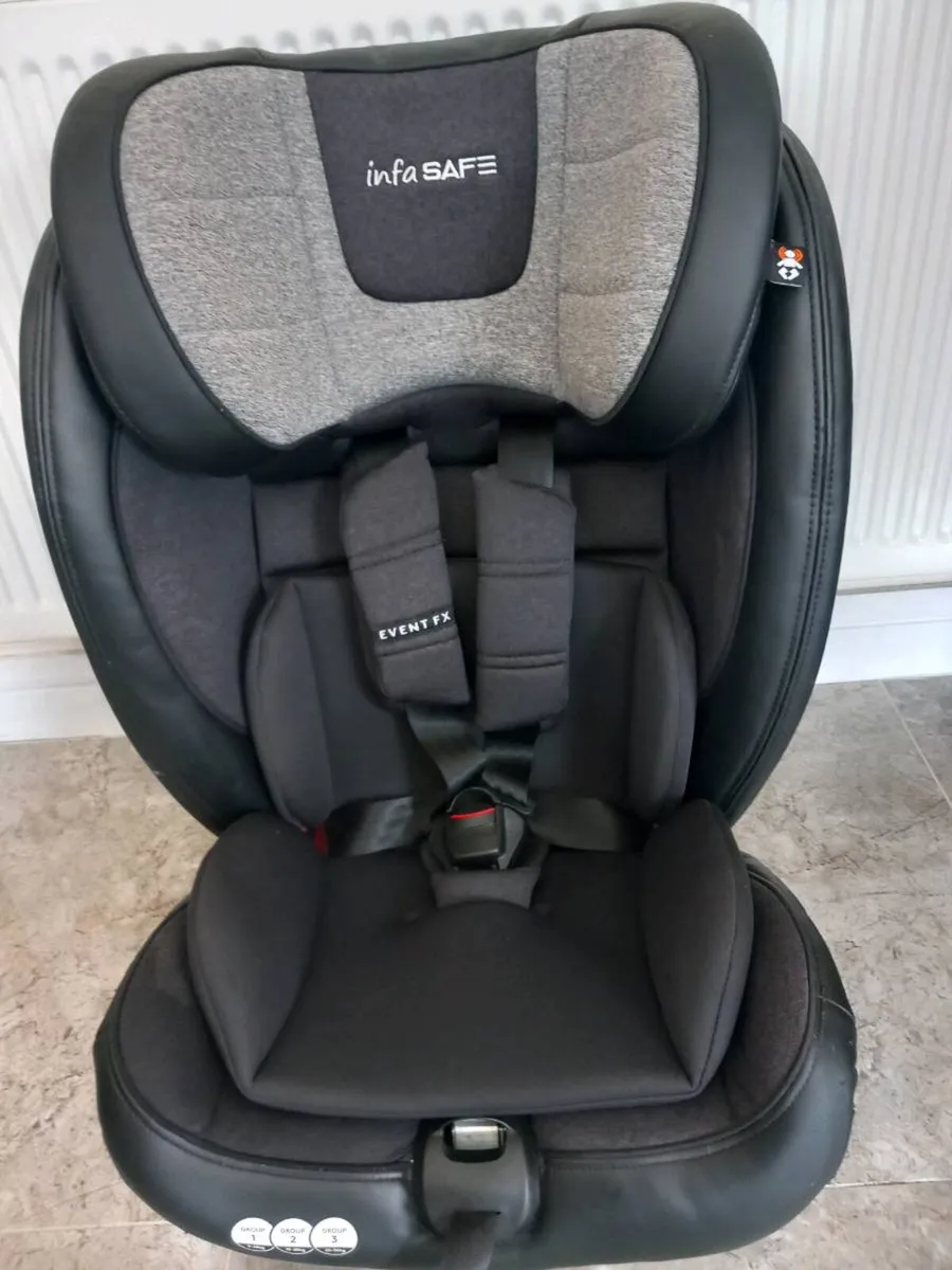 Enafsafe isofix Kids car seat - Image 1