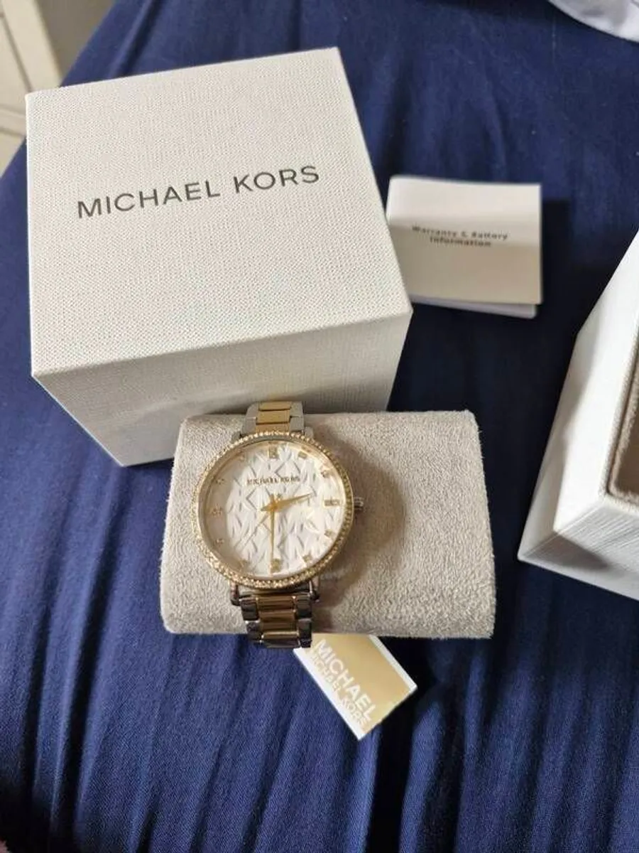 Michael Korrs Watch In Box - Image 1