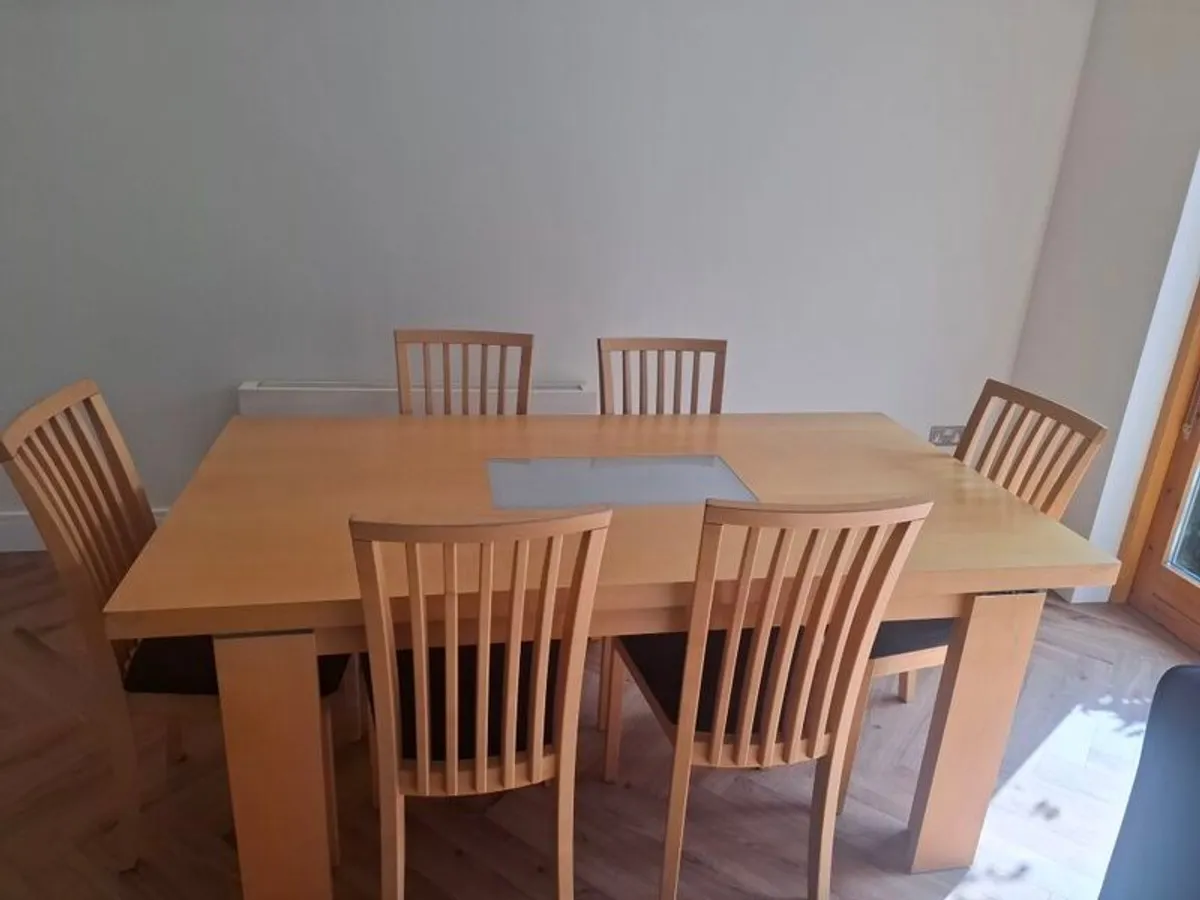 Kitchen table and 6 chairs - Image 2