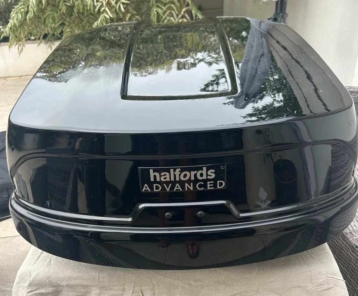 Roof Box - Image 2