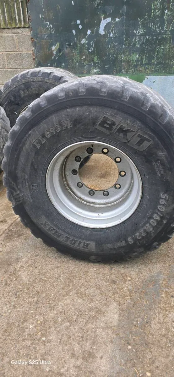 800 65 x 32 Tyres 30.5 LR32. Also 560-60x22.5 BKT. - Image 4