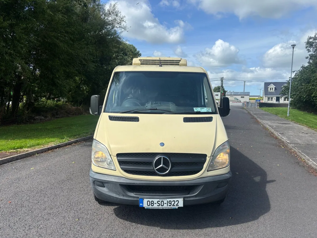 2008 Mercedes Sprinter MWB Fridge - Image 2
