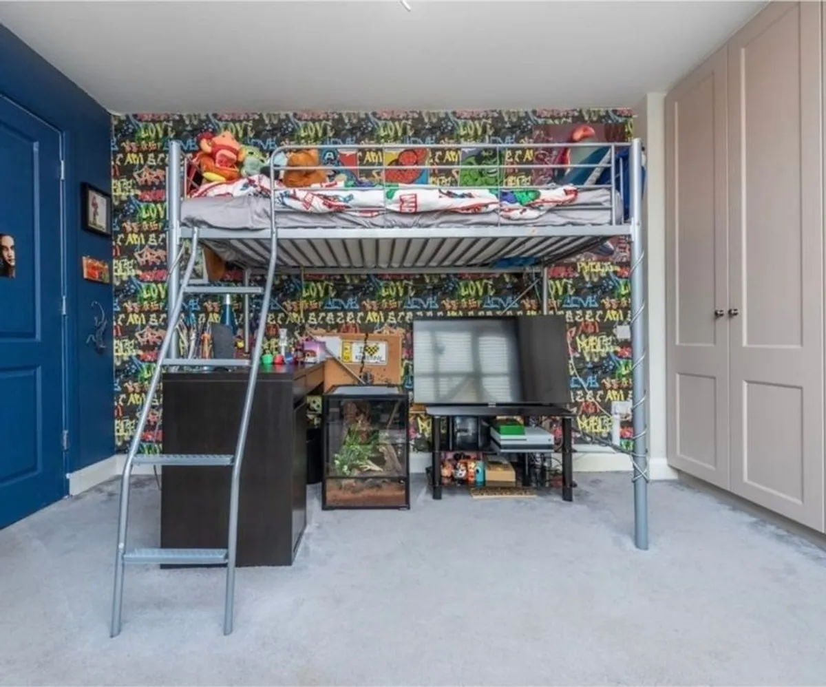 Single loft bed frame