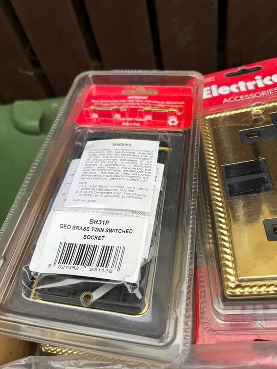 Brass sockets + - Image 2