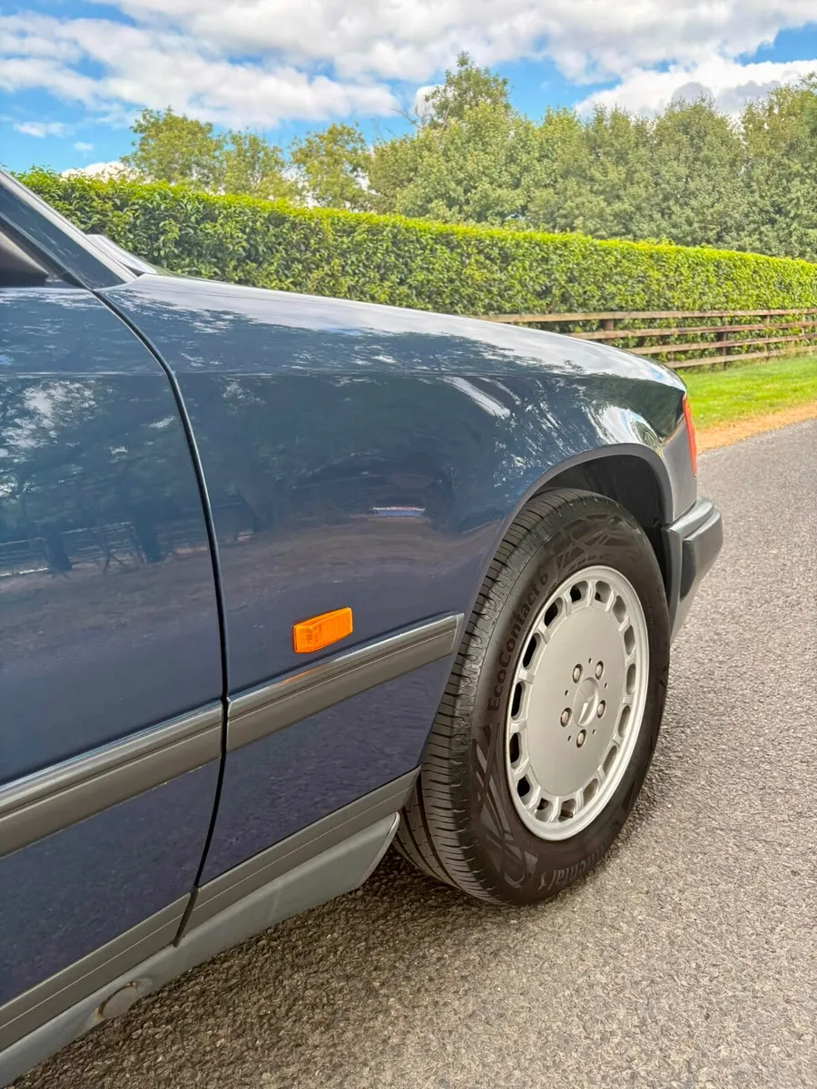 Stunning Mercedes 300E (Only 44k miles) - Image 3
