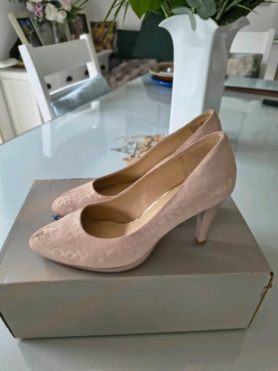 Caprice premium pink shoes - Image 1