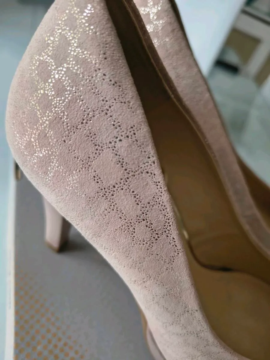 Caprice premium pink shoes - Image 2