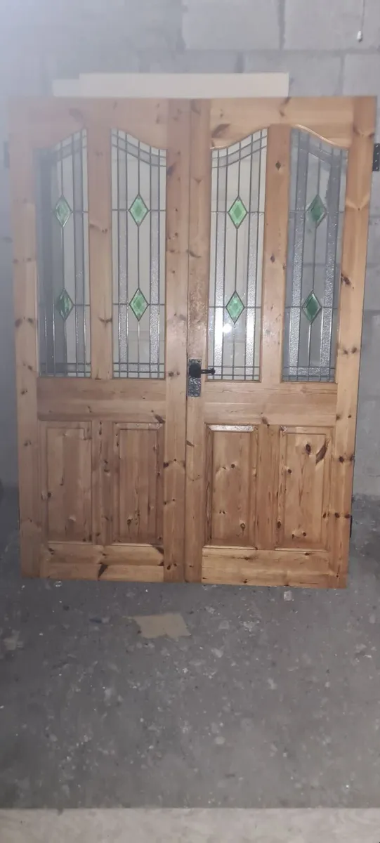 Double Pine internal partition doors 141cm x 196cm - Image 2