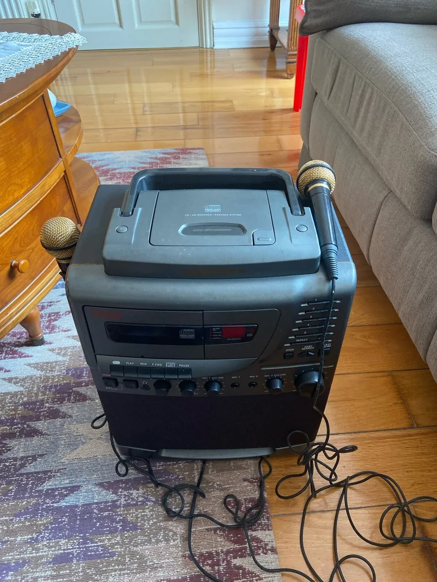 Karaoke machine - Image 1