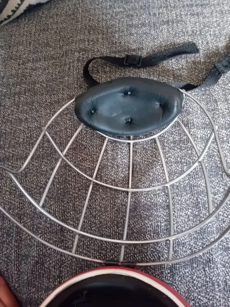 Marc hurling helmet - Image 3