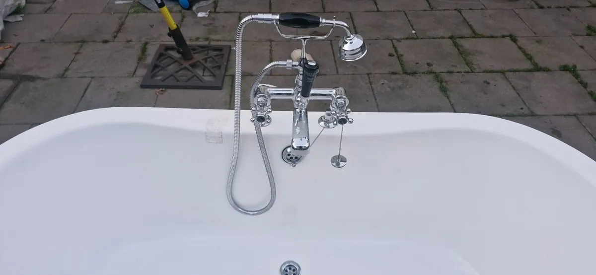 Bayswater free standing bath complete with taps, - Image 3