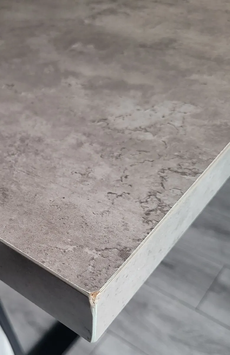 Dining table - Image 2