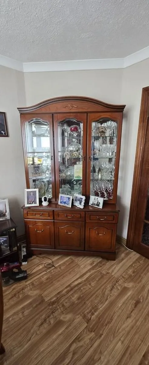 Cabinet - Image 2