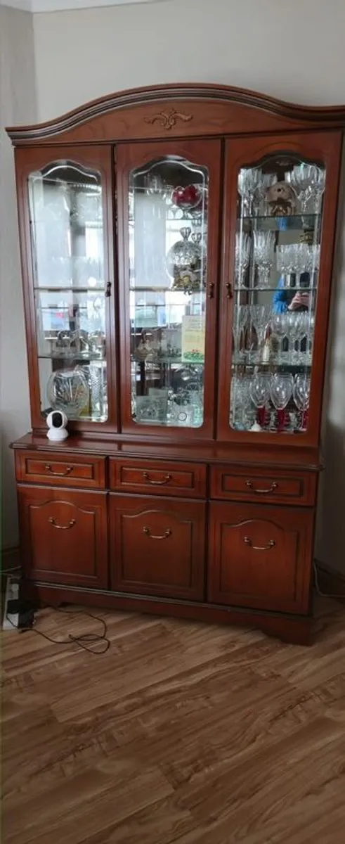 Cabinet - Image 3