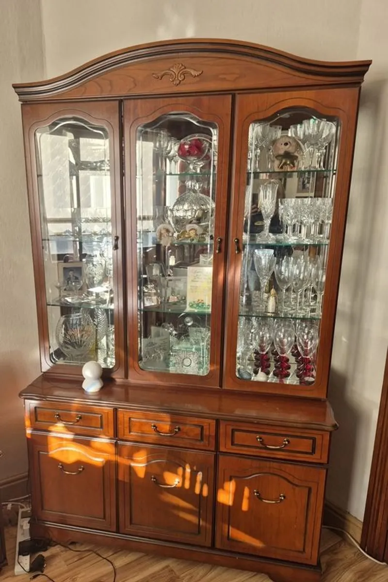 Cabinet - Image 4
