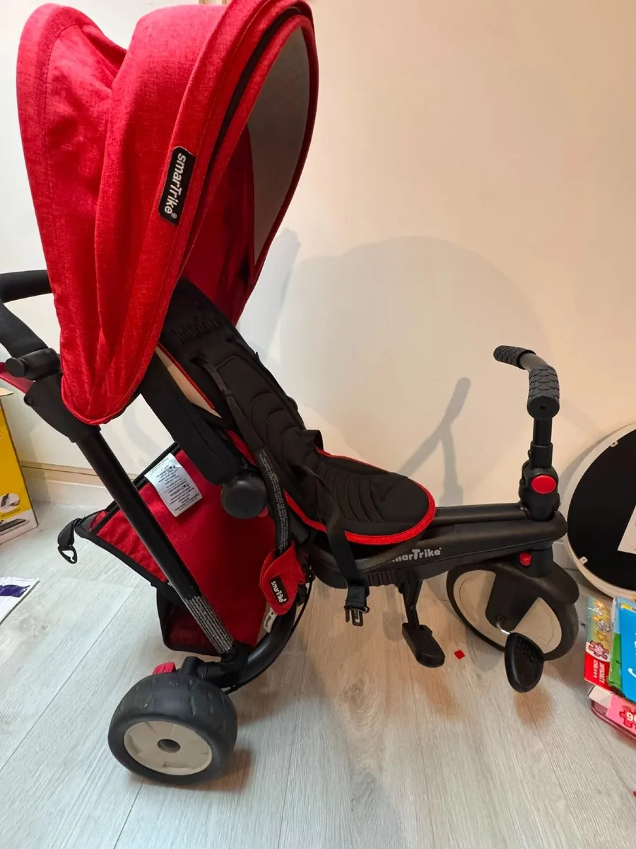 SmarTrike Folding Trike/Stroller – Red