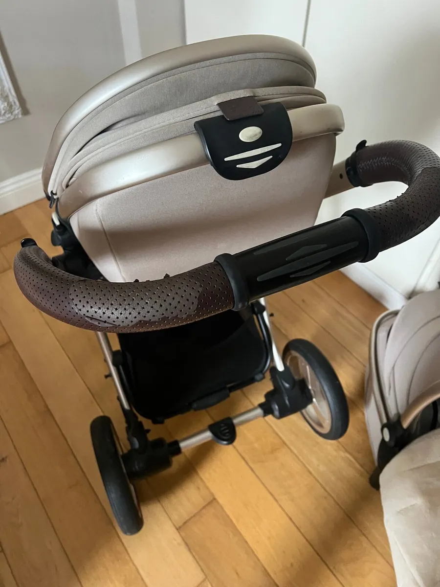 Pram - Image 2