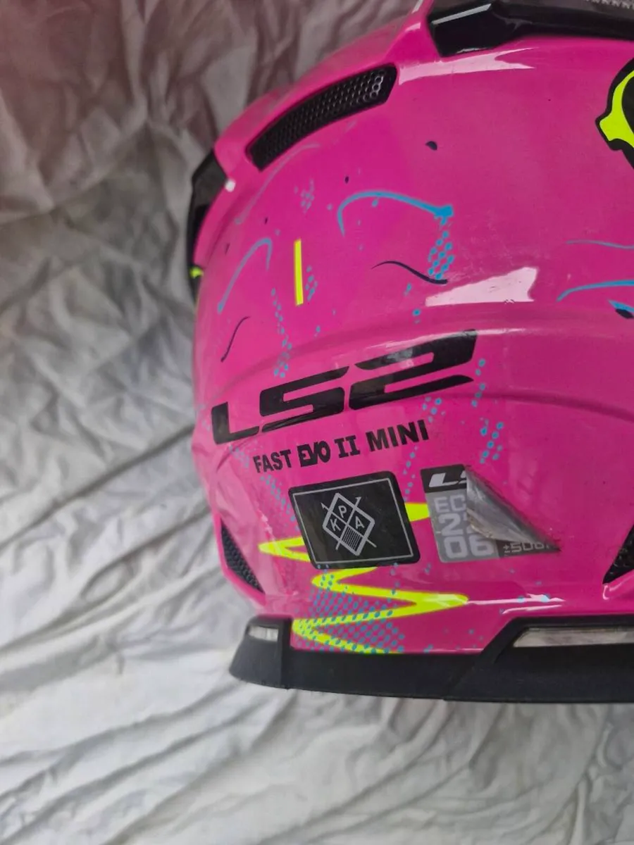 Full face helmet - Image 1