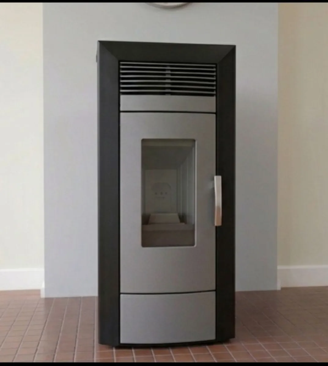 Alfa Plam Commo 21kW Wood Pellet Boiler Stove on Pallet for ease of collection