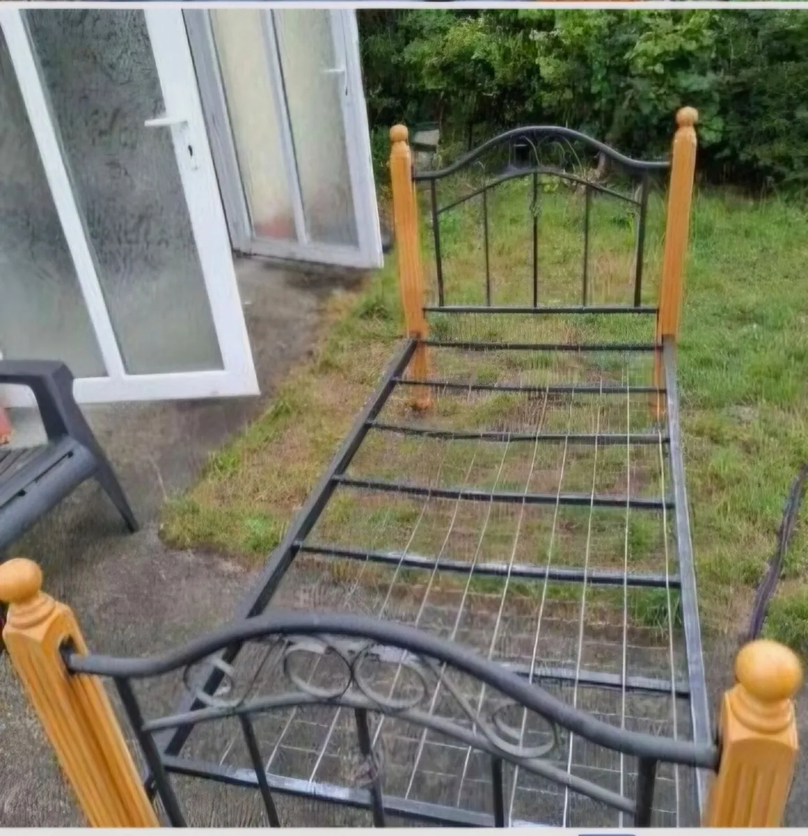 Two single bed frames - Image 1