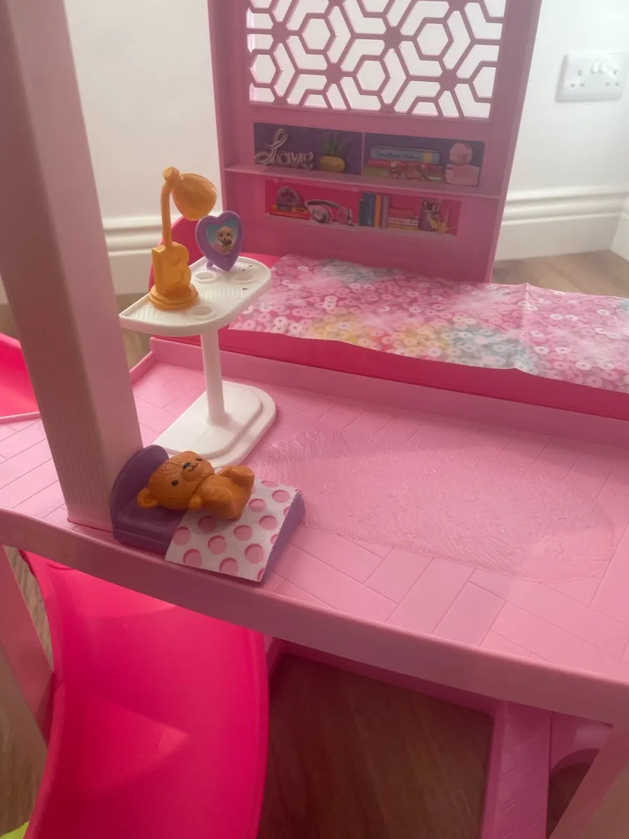 Barbie DreamHouse – Like New - Image 4