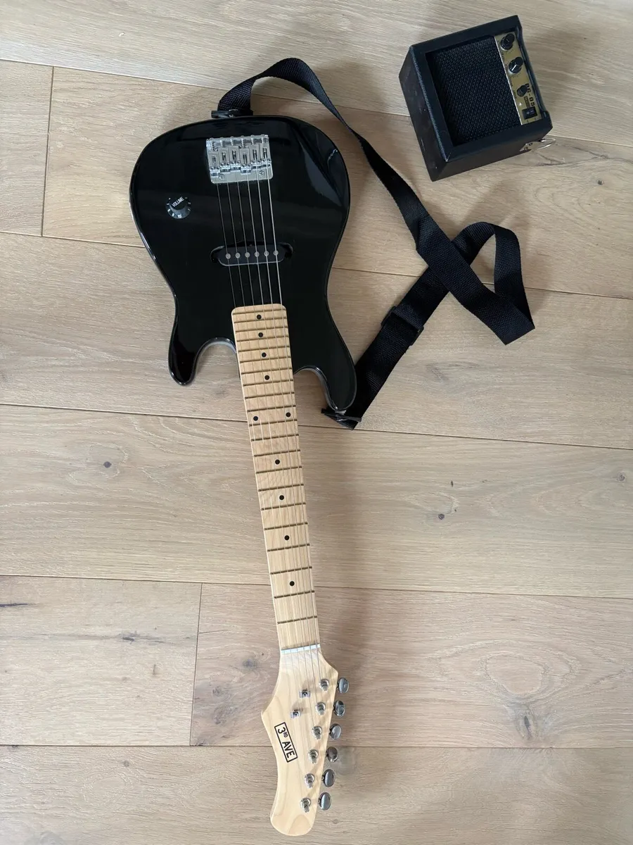 Electric Guitar - Image 1