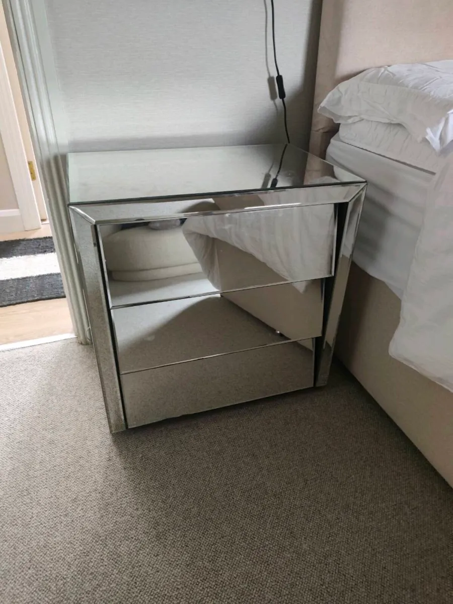 Mirrored chest of drawers - Image 2