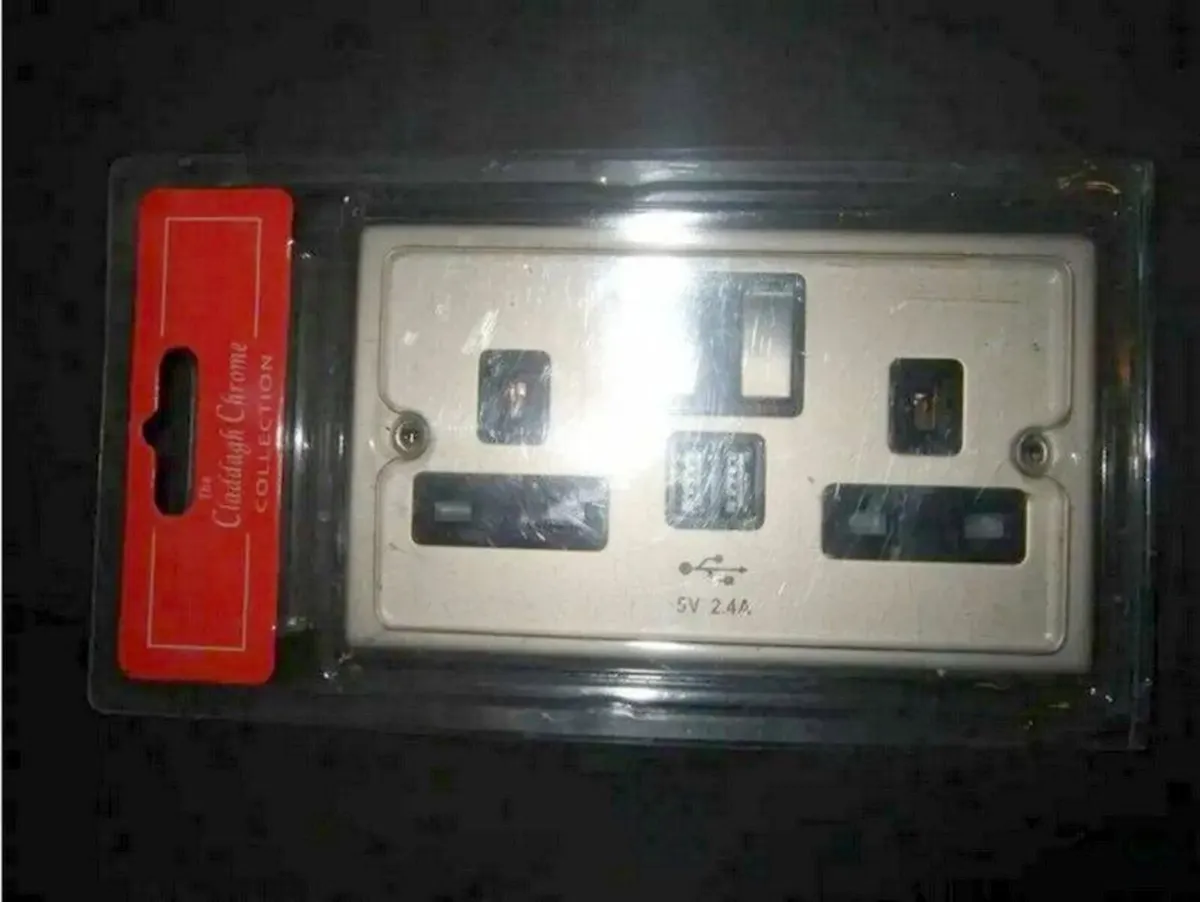 Claddagh Chrome Twin 13A Socket with Dual USB Port - Image 3