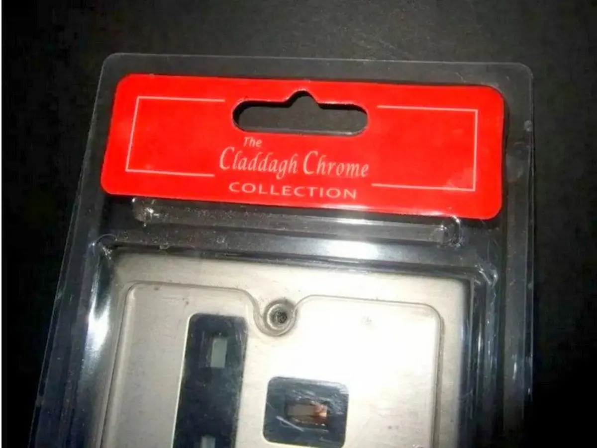 Claddagh Chrome Twin 13A Socket with Dual USB Port - Image 1