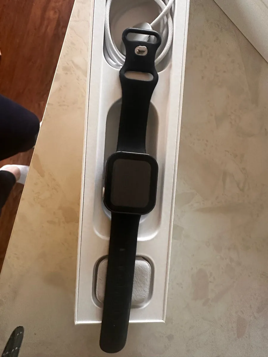 Apple Watch Series 5 40mm - Image 4