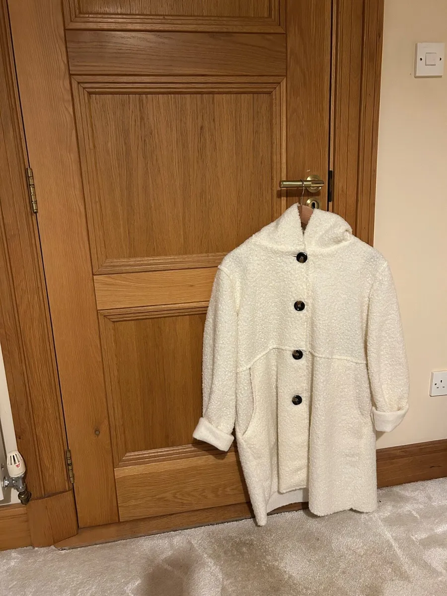 Clothes - Image 4