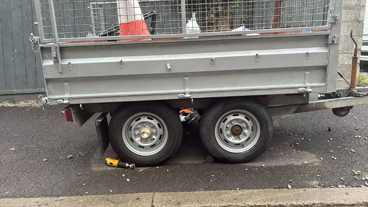 Tipping Tipper trailer - Image 1