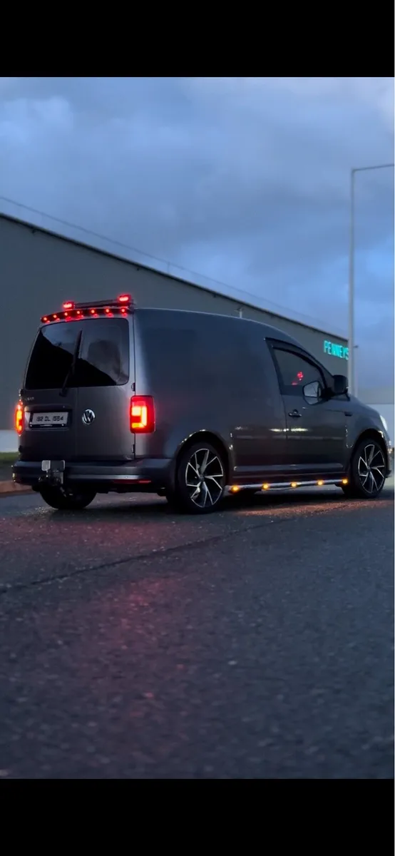 VW caddy van - Image 2